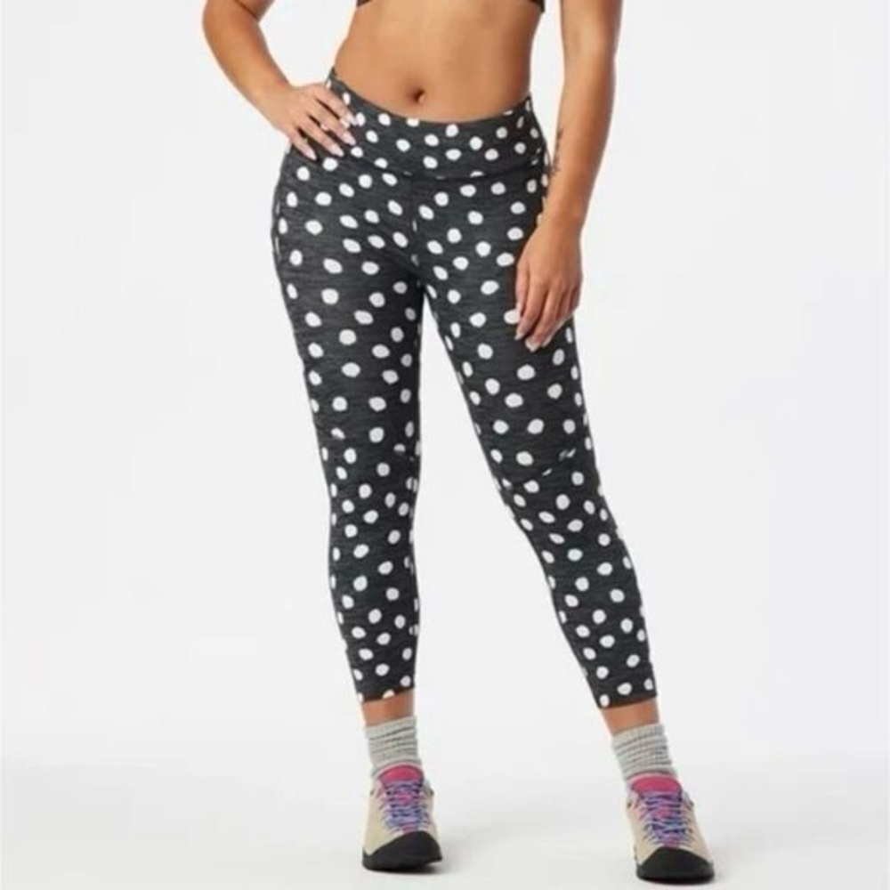 Outdoor Voices Black and White Polka Dot Cropped pants size medium
